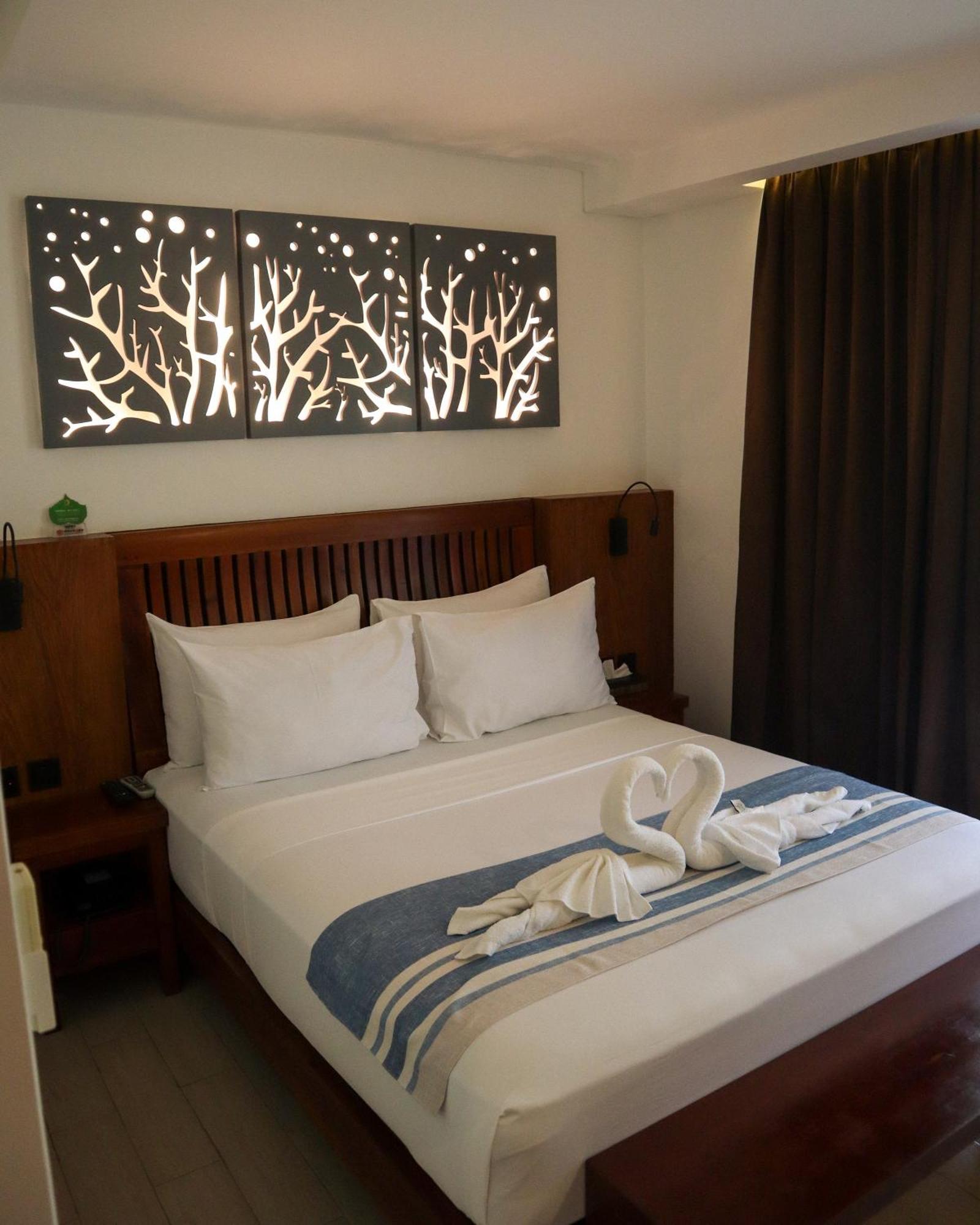 Aira Boracay Hotel Balabag  Exterior photo